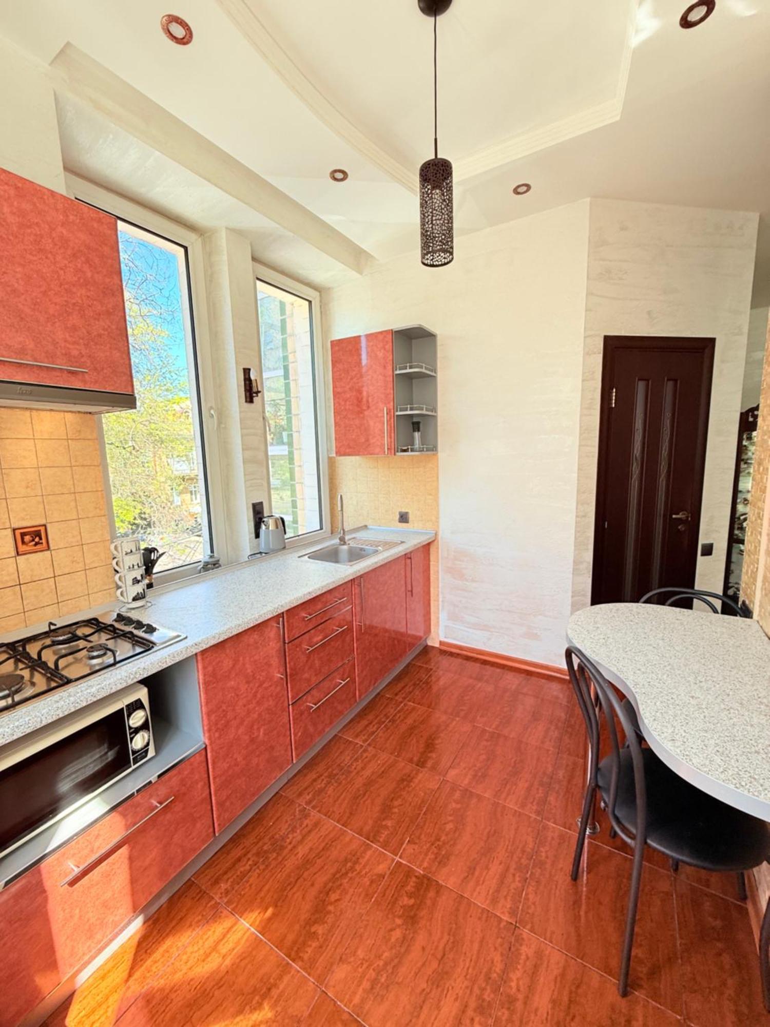 Светлая Квартира Appartement Odessa Buitenkant foto