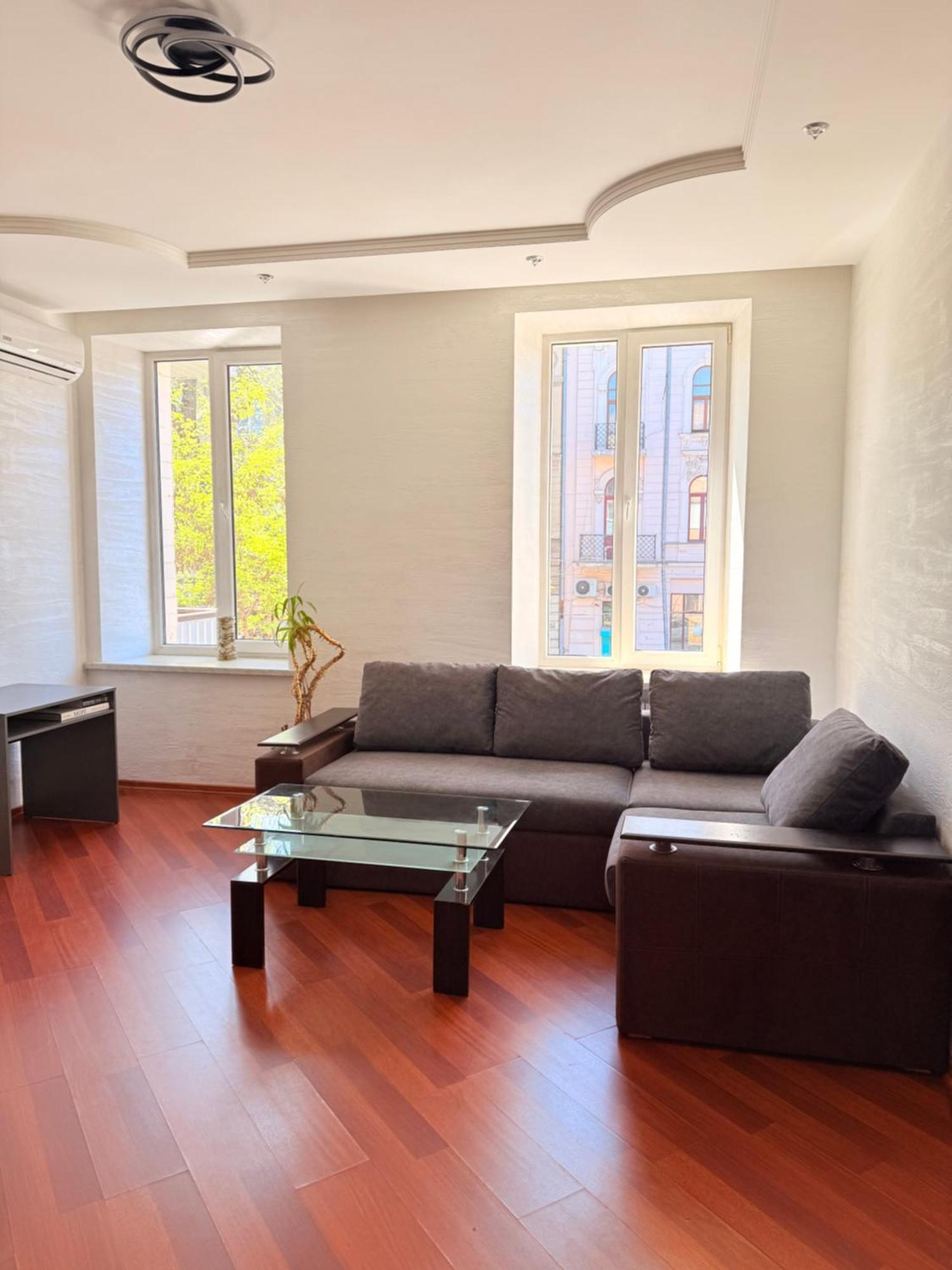 Светлая Квартира Appartement Odessa Buitenkant foto
